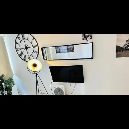 Vue Sur La Tour Eiffel *